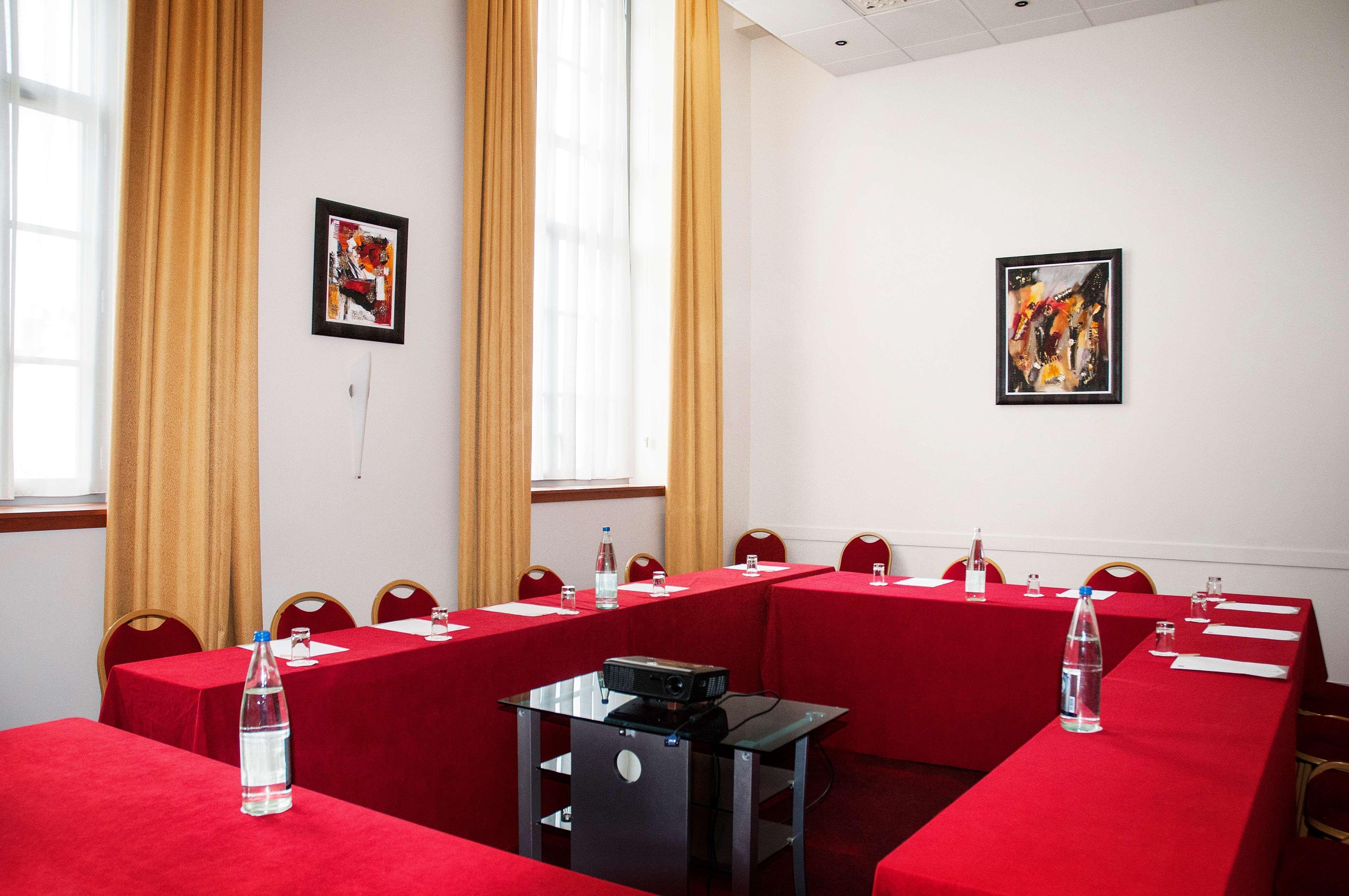 Western Colbert Chateauroux
